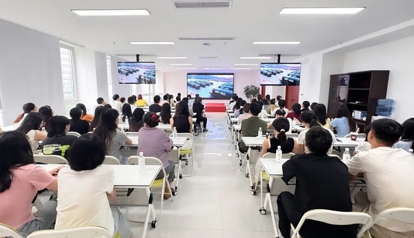 銘記歷史，砥礪前行——瑞方人力組織觀看九三閱兵儀式 第1張