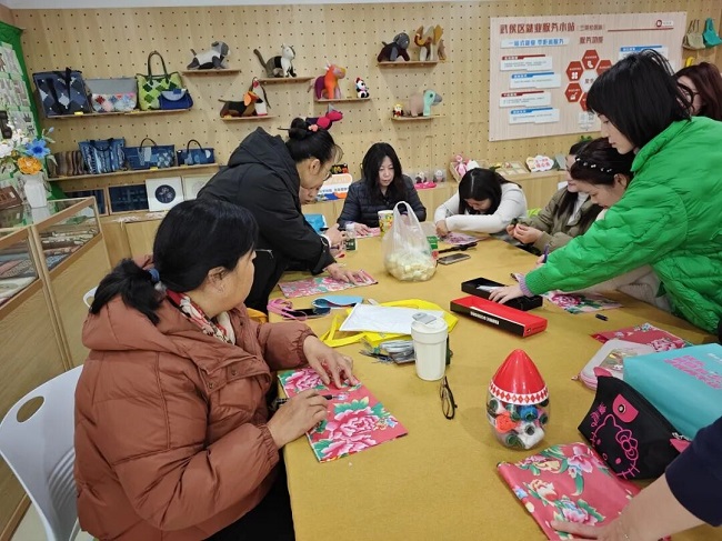 傳承指尖手藝，激活就業新機：瑞方人力助力華興街道開展女紅就業幫扶 第3張