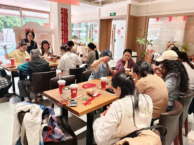 “小串珠”串起居民“大就業”！瑞方人力助力火車南站街道錦官新城社區開展技能培訓 第2張